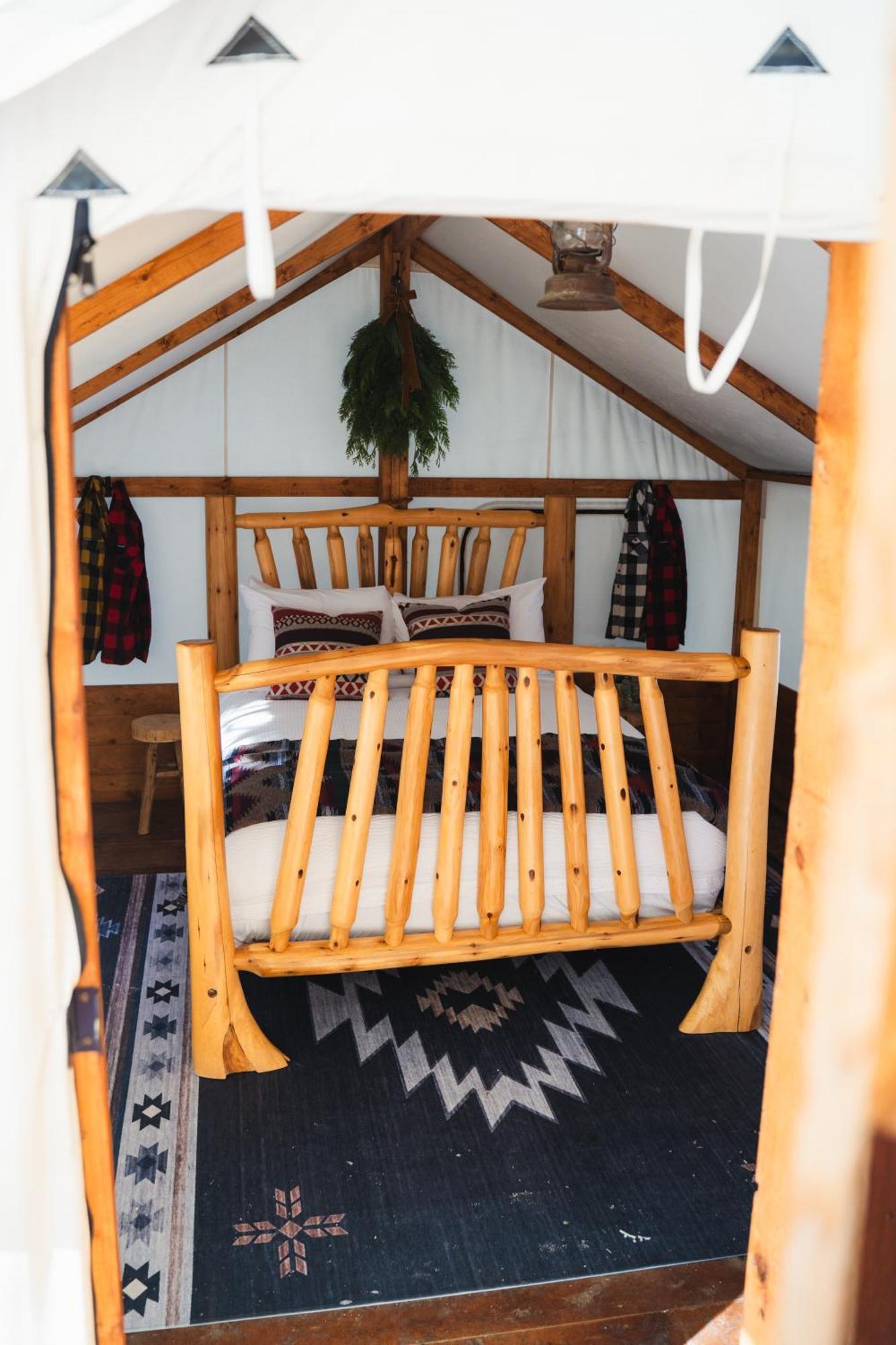 Sundance By Basecamp Hotel Kananaskis ภายนอก รูปภาพ