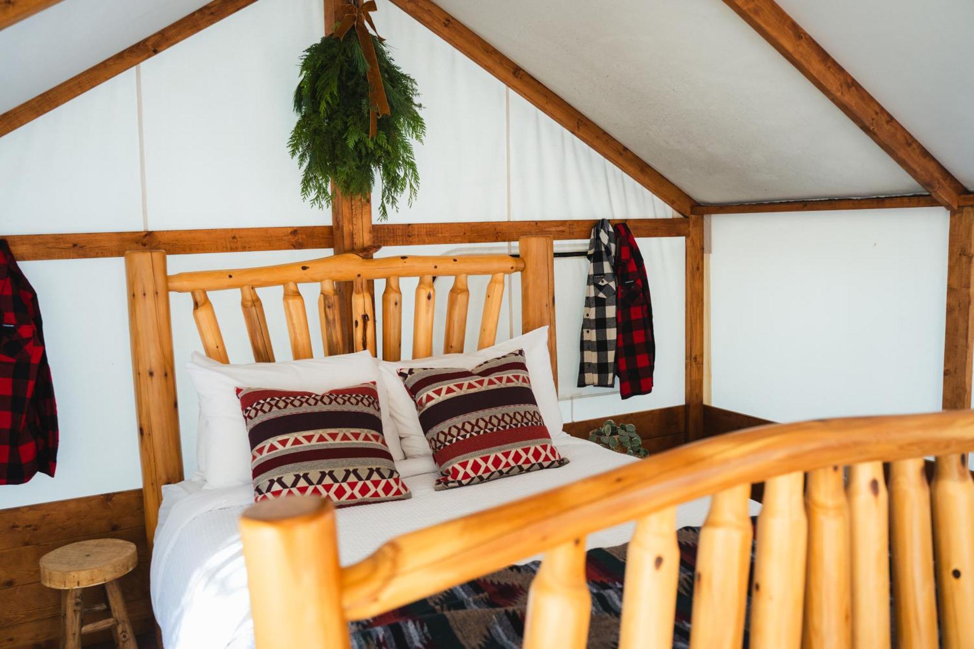 Sundance By Basecamp Hotel Kananaskis ภายนอก รูปภาพ
